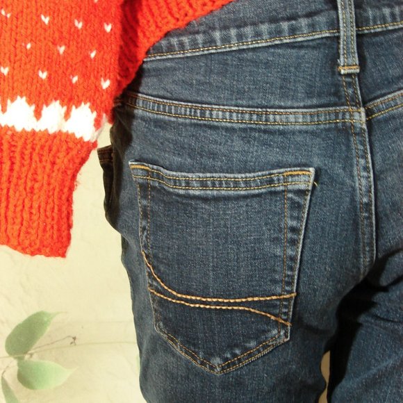 Hollister #3E0689 Ladies Jeans 30 x 32  Button Fly Mid Tone wash gold threading - Picture 16 of 16